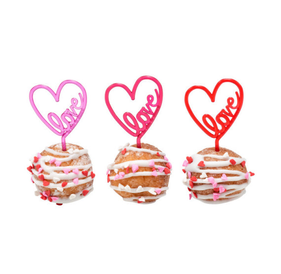 Valentine's Day Cupcake Picks: Heart with Love | www.sprinklebeesweet.com