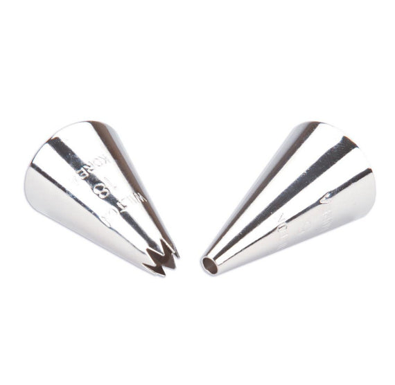 Wilton Small Frosting Tips: #5 Round & #18 Star | www.sprinklebeesweet.com