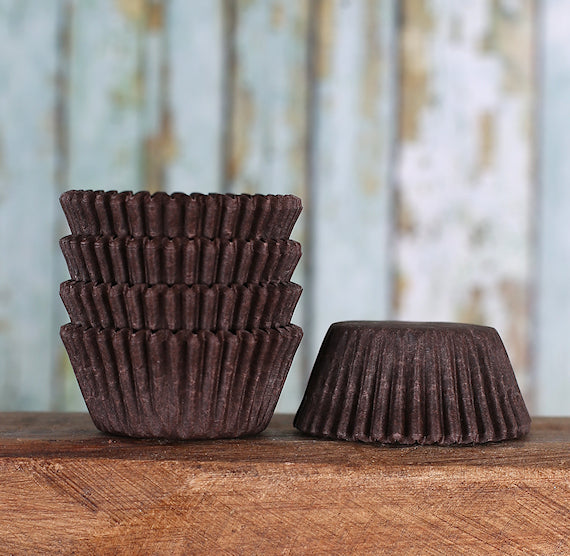 Bulk Mini Brown Cupcake Liners: Solid | www.sprinklebeesweet.com