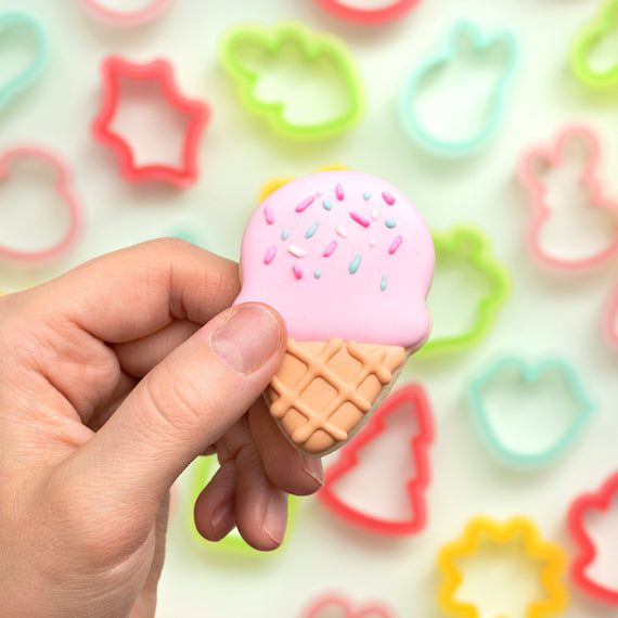 Sweet Sugarbelle Mini Cookie Cutter Set: Shape Shifter 1 | www.sprinklebeesweet.com