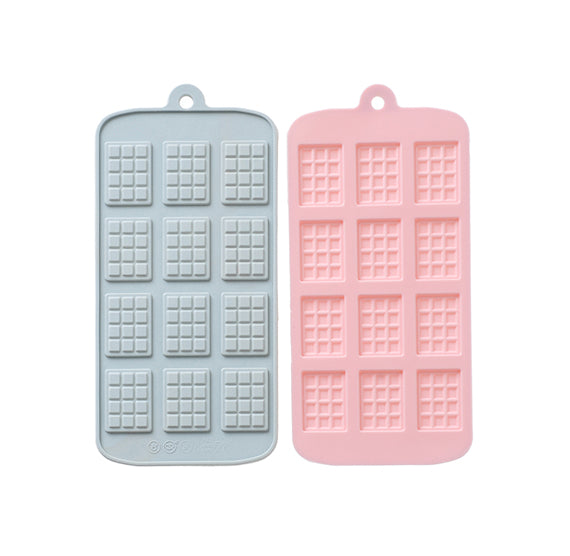 Mini Candy Bar Mold | www.sprinklebeesweet.com