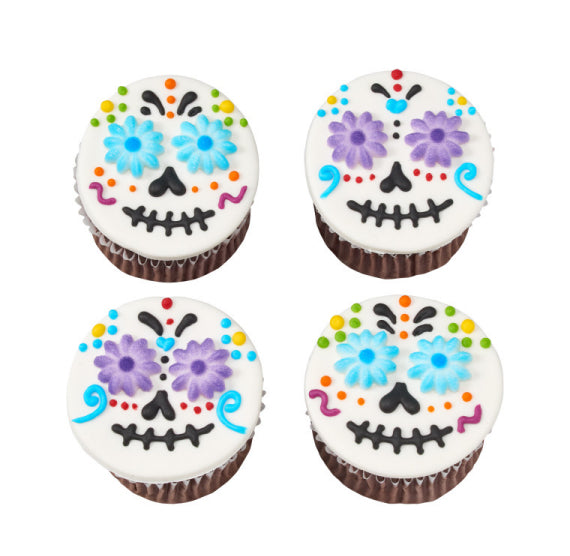 Mini Daisies Sugar Toppers | www.sprinklebeesweet.com