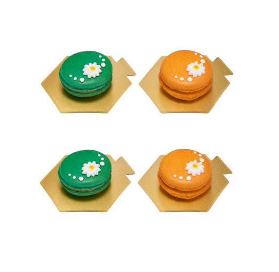 Mini Daisies Sugar Toppers | www.sprinklebeesweet.com