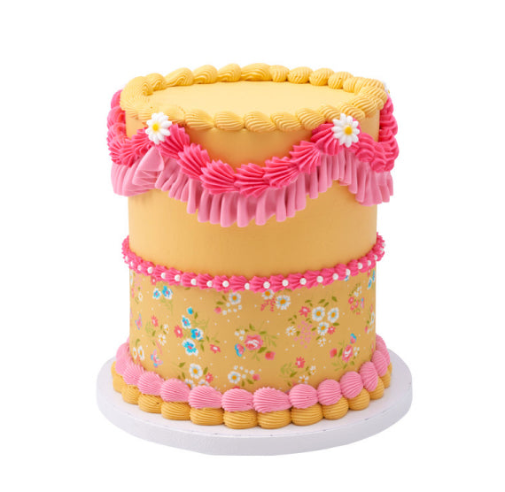 Mini Daisies Sugar Toppers | www.sprinklebeesweet.com