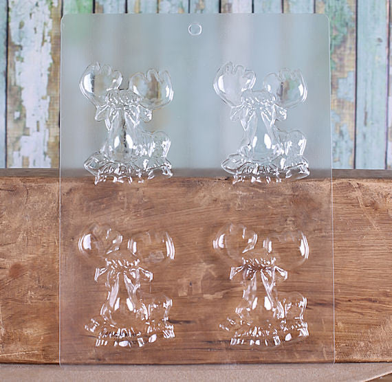 Moose Chocolate Mold | www.sprinklebeesweet.com