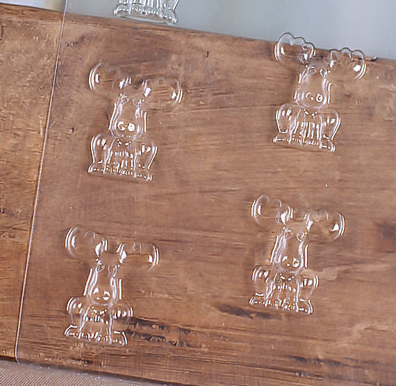 Mini Moose Chocolate Mold | www.sprinklebeesweet.com