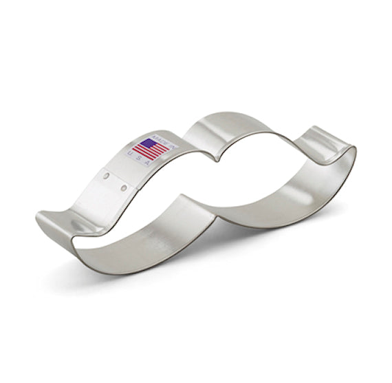 Mustache Cookie Cutter | www.sprinklebeesweet.com