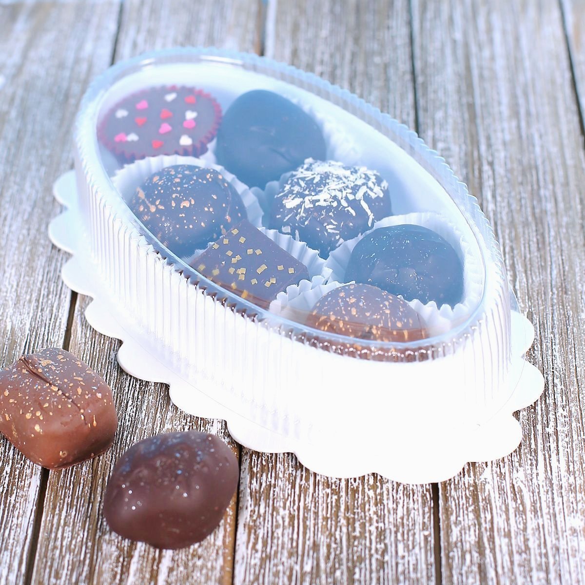 Oval Candy Box Set: White | www.sprinklebeesweet.com