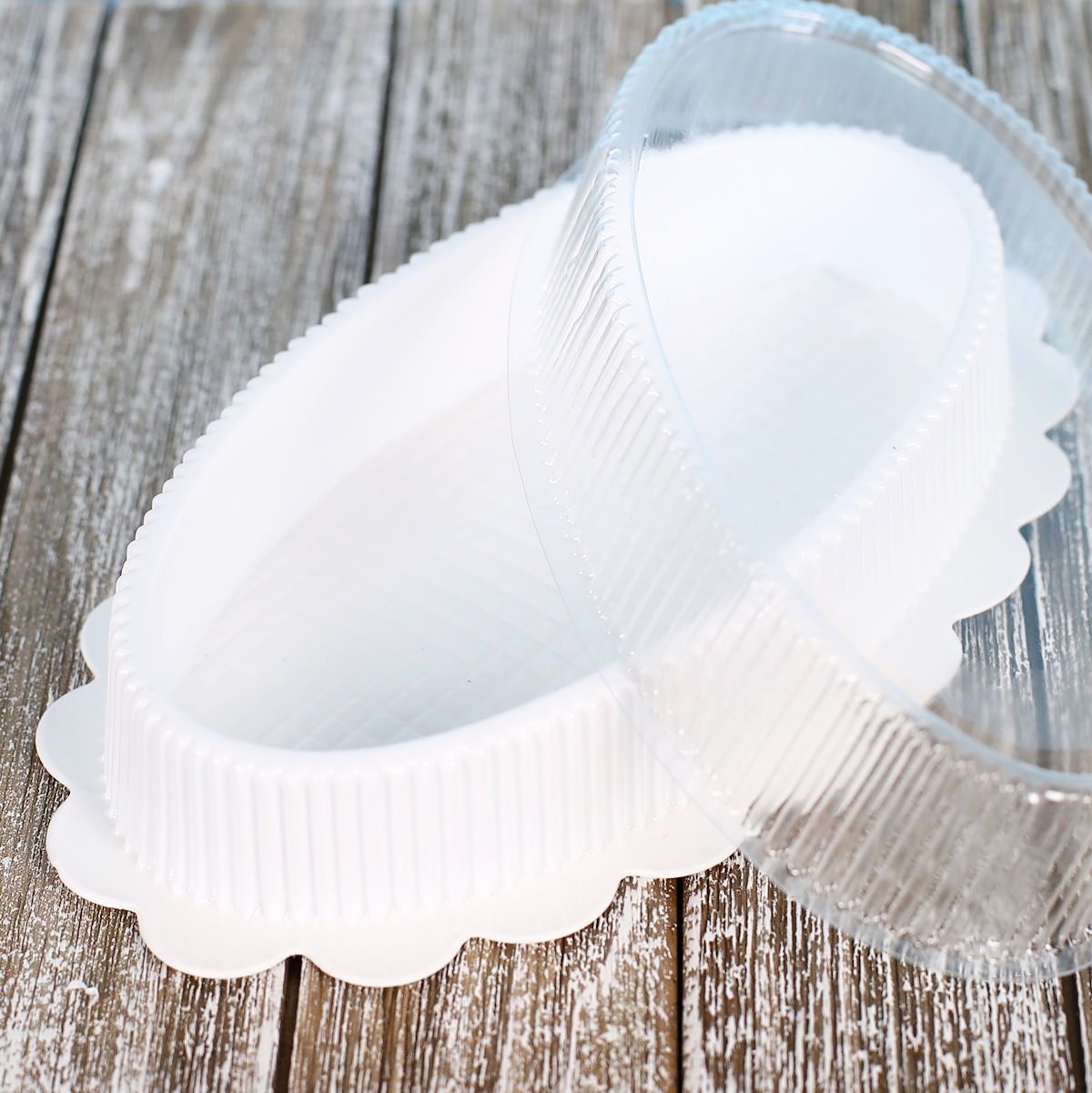 Oval Candy Box Set: White | www.sprinklebeesweet.com
