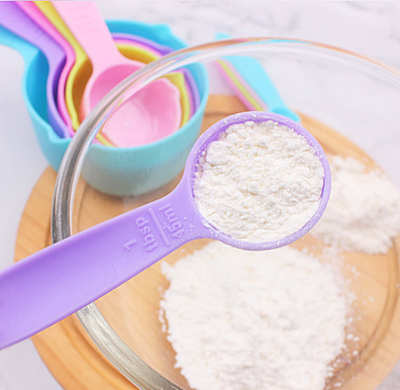 Pastel Measuring Cups & Spoons Set | www.sprinklebeesweet.com