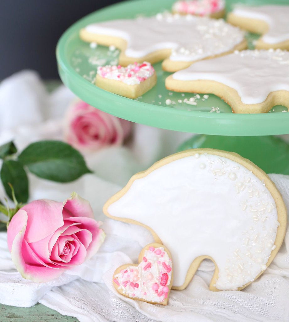 Sprinklefetti™ Wedding White Sprinkle Mix | www.sprinklebeesweet.com