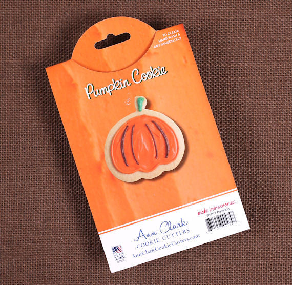 Pumpkin Cookie Cutter | www.sprinklebeesweet.com