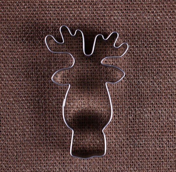 Reindeer Cookie Cutter | www.sprinklebeesweet.com