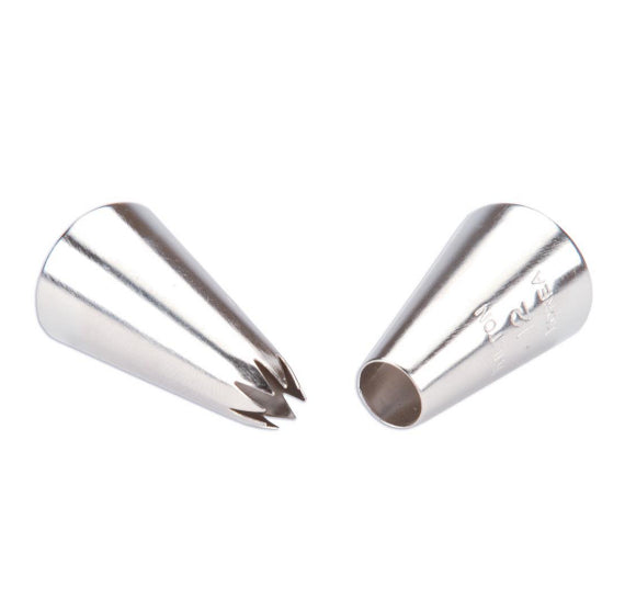 Wilton Small Frosting Tips: #12 Round & #21 Star | www.sprinklebeesweet.com