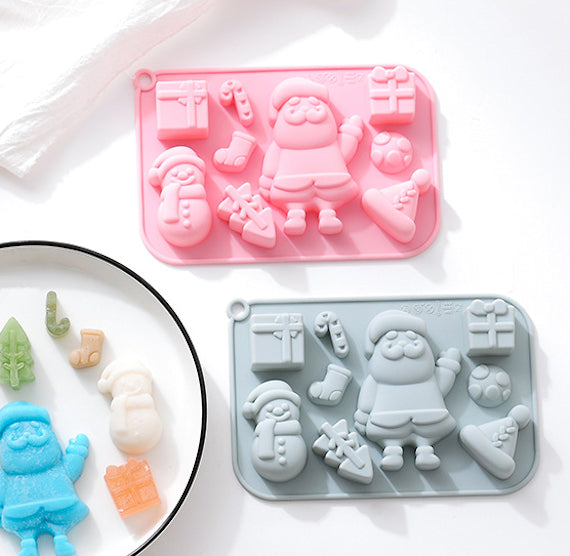 Christmas Chocolate Mold: Santa | www.sprinklebeesweet.com