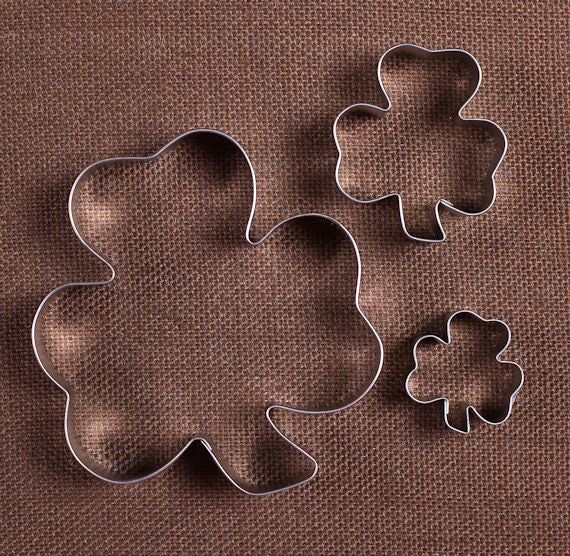 Shamrock Cookie Cutters | www.sprinklebeesweet.com