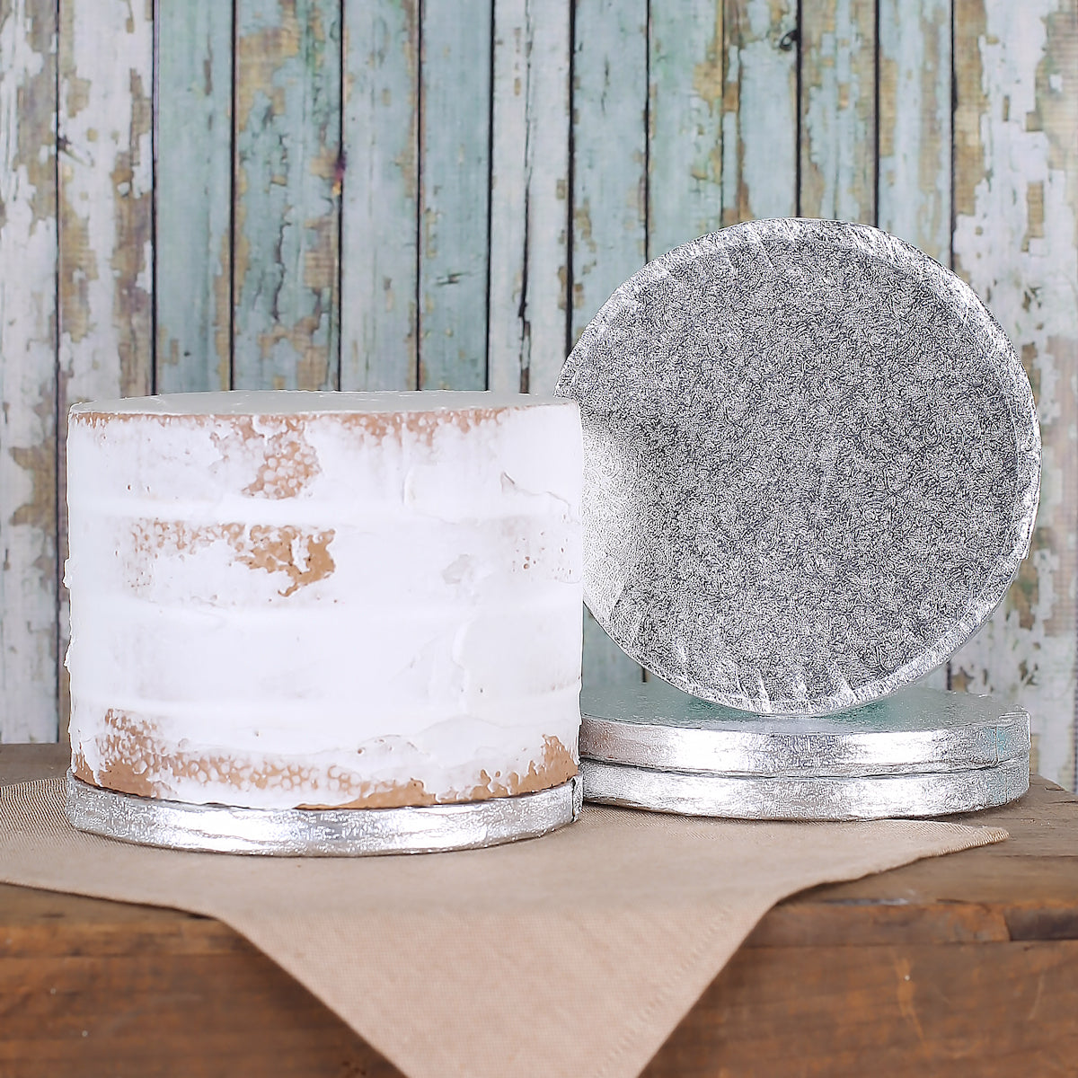 6 Inch Cake Boards: Thick Silver | www.sprinklebeesweet.com
