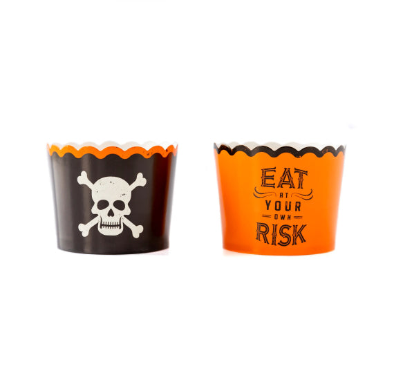 Halloween Baking Cups: Skull and Crossbones | www.sprinklebeesweet.com