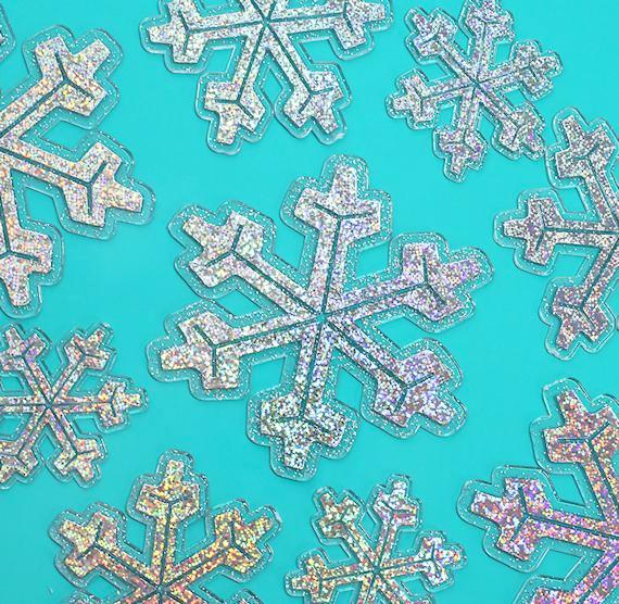 Snowflake Cake Toppers | www.sprinklebeesweet.com