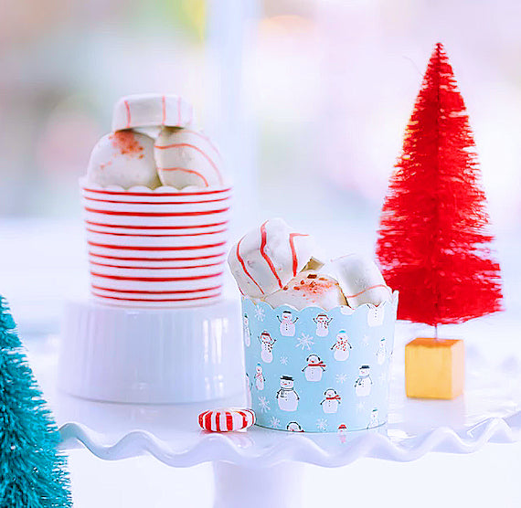 Christmas Baking Cups: Snowman + Stripe | www.sprinklebeesweet.com