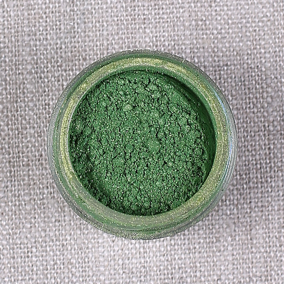 Spring Green Luster Dust | www.sprinklebeesweet.com