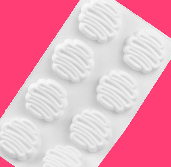 Silicone Dessert Mold: Squiggle | www.sprinklebeesweet.com