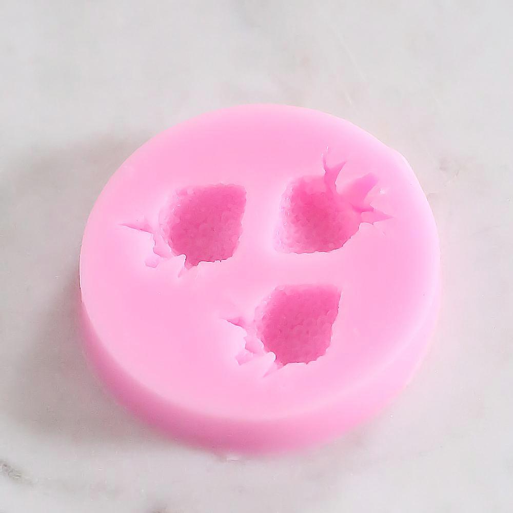 Wild Strawberry Fondant Mold | www.sprinklebeesweet.com