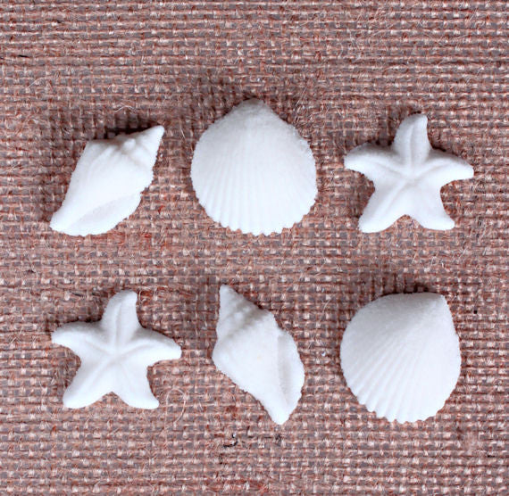 Small Seashell Sugar Toppers | www.sprinklebeesweet.com