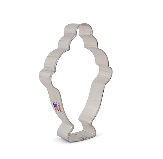 Ice Cream Sundae Cookie Cutter | www.sprinklebeesweet.com