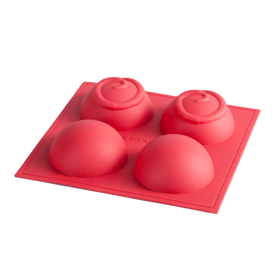 Swirl Hot Cocoa Bomb Mold | www.sprinklebeesweet.com