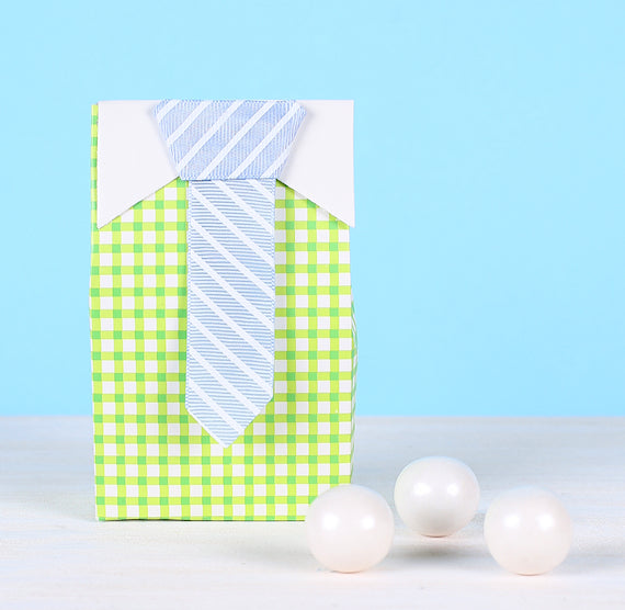 Baby Shower Favor Boxes: Boys Tie or Bow Tie | www.sprinklebeesweet.com