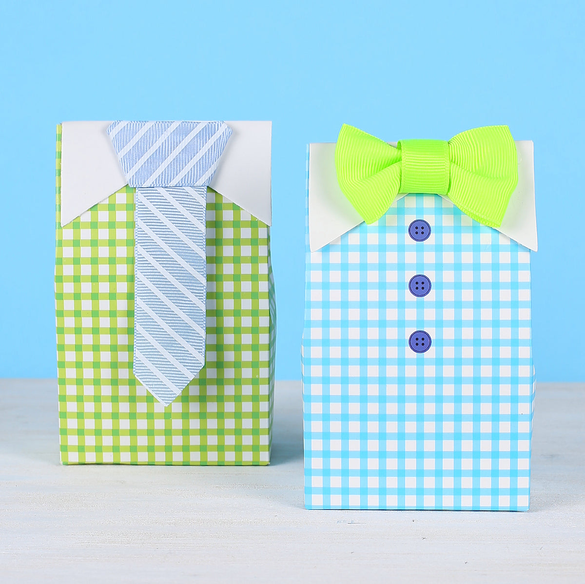 Baby Shower Favor Boxes: Boys Tie or Bow Tie | www.sprinklebeesweet.com