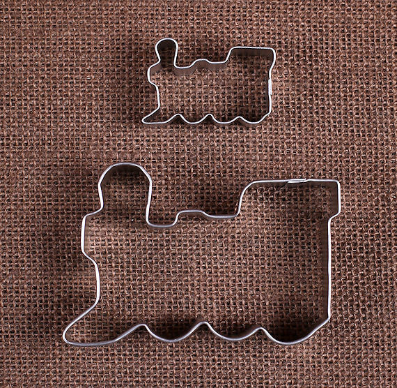 Train Cookie Cutters | www.sprinklebeesweet.com