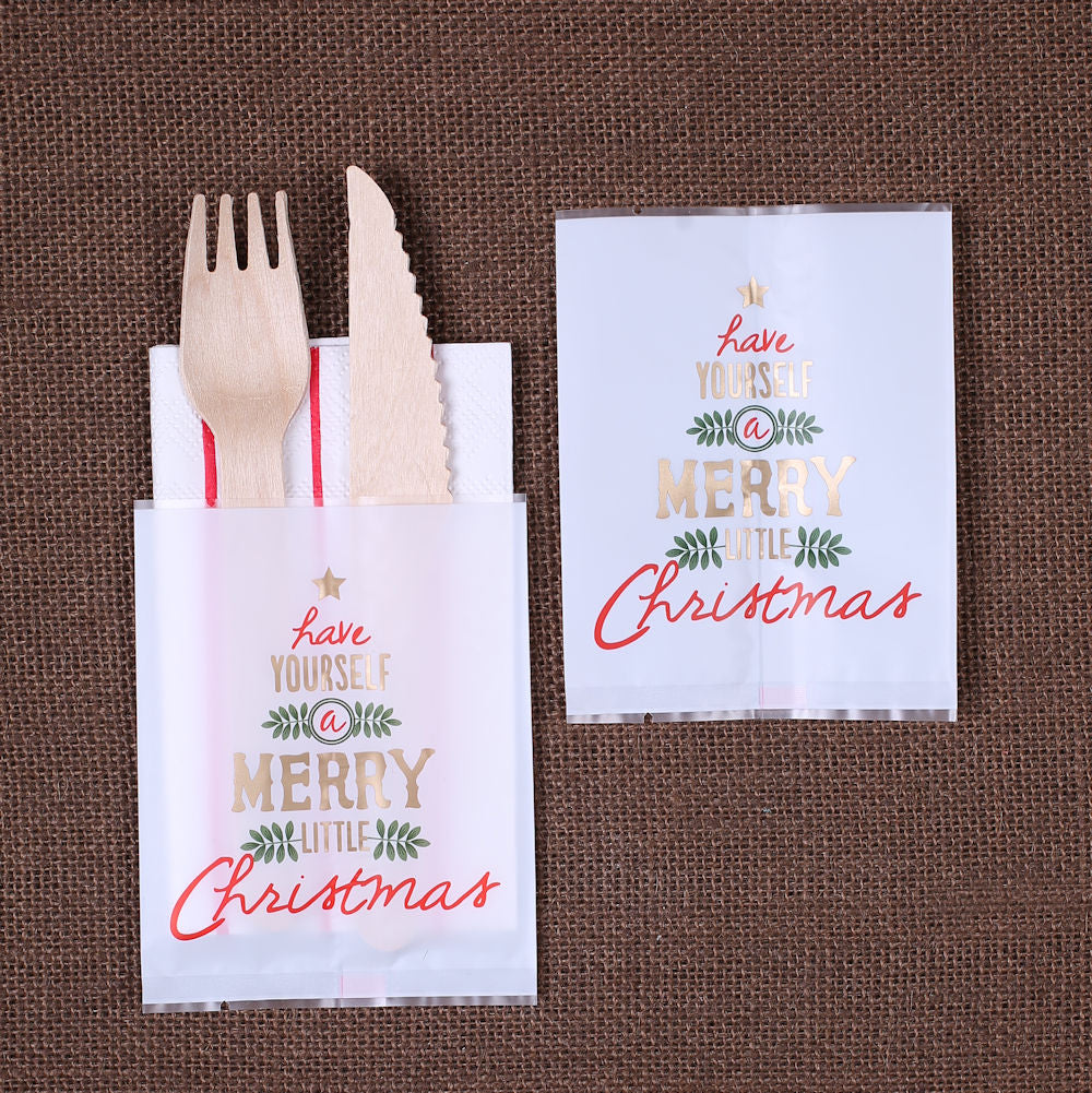 Mini Merry Christmas Candy Bags | www.sprinklebeesweet.com