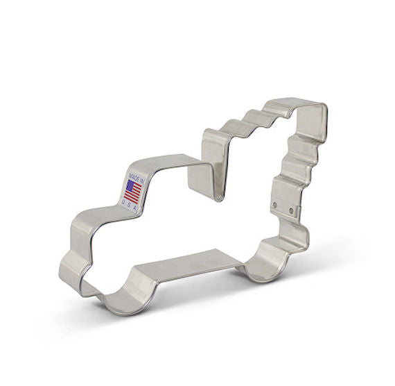 Tree and Truck Cookie Cutter | www.sprinklebeesweet.com