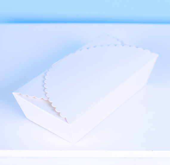 Scallop Small Candy Box Set: White | www.sprinklebeesweet.com