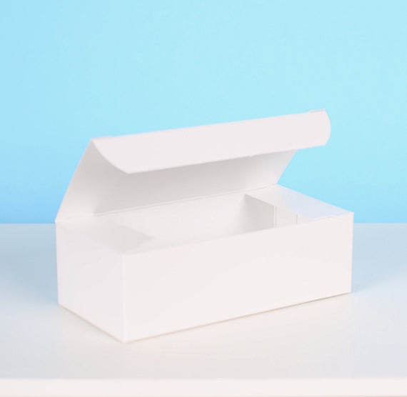 White Candy Box Set: 1/2lb - 1lb | www.sprinklebeesweet.com