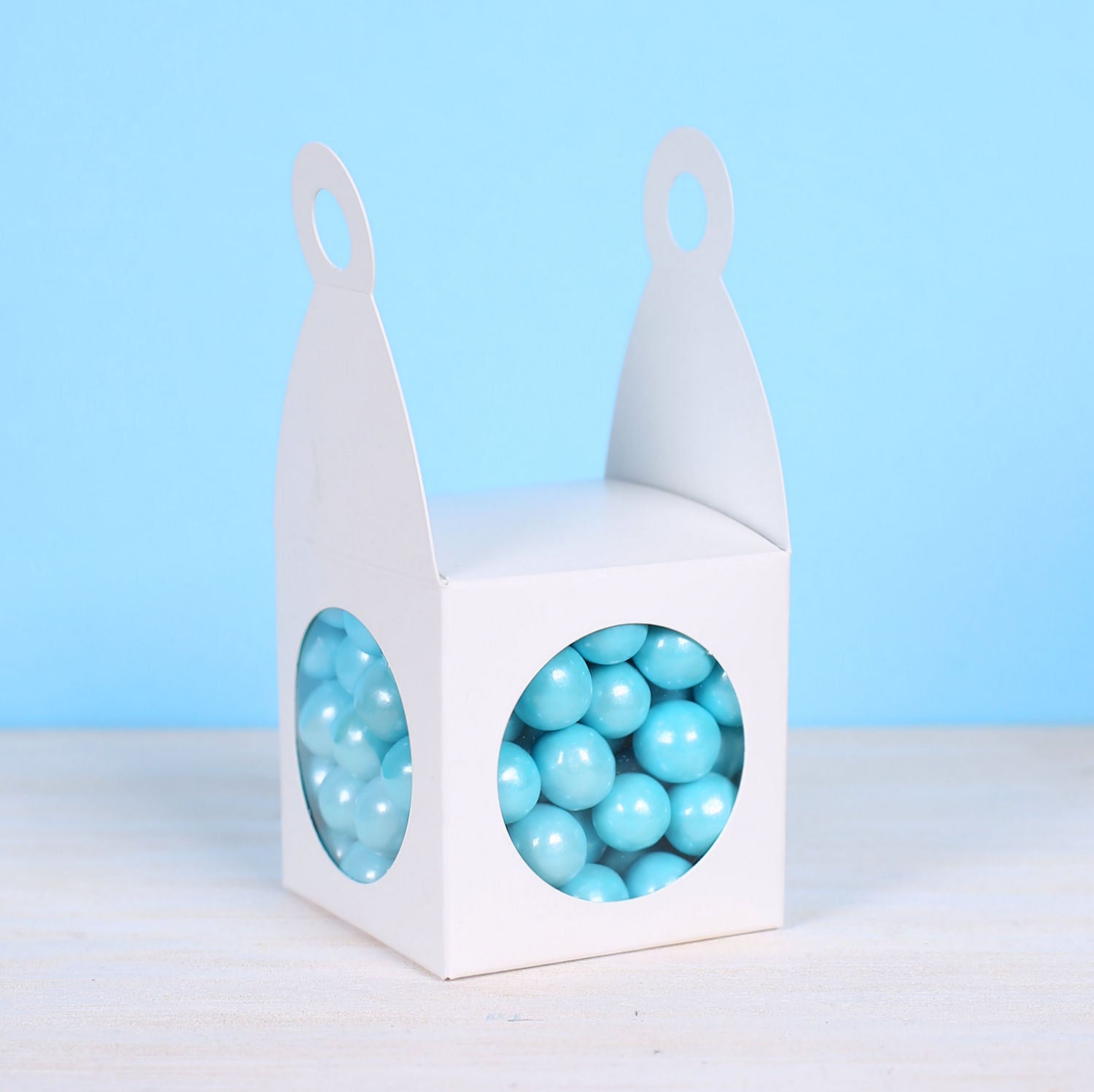 Square Candy Favor Box Set: White | www.sprinklebeesweet.com