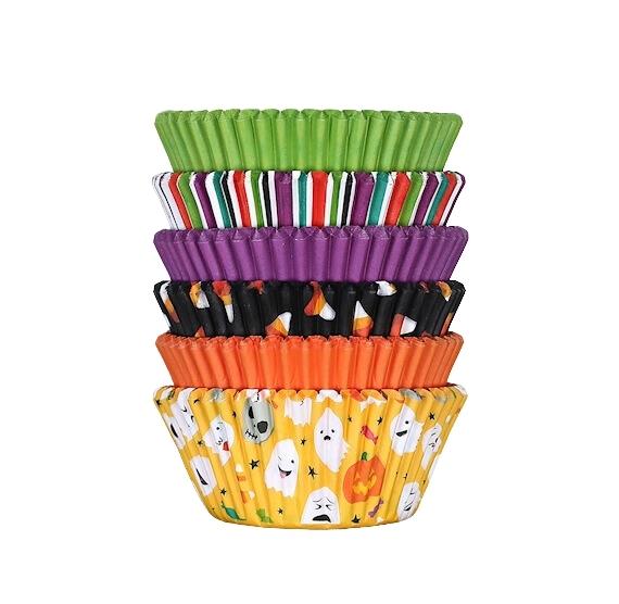 Halloween Cupcake Liners: Ghost | www.sprinklebeesweet.com