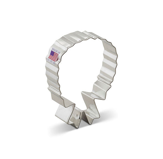 Wreath Cookie Cutter | www.sprinklebeesweet.com