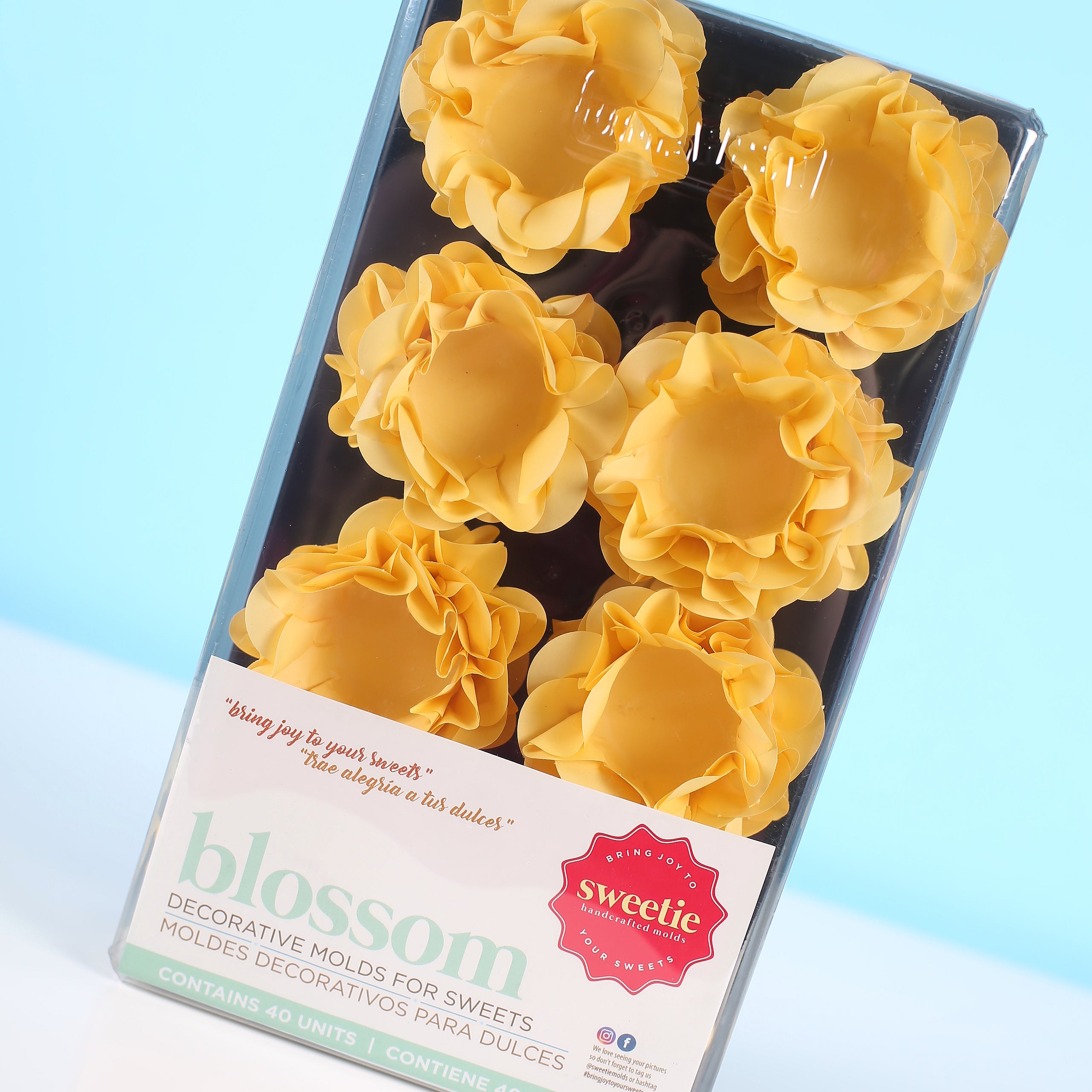 Blossom Flower Candy Cups: Soft Yellow | www.sprinklebeesweet.com
