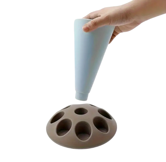 Frost-It Piping Bag Stand | www.sprinklebeesweet.com