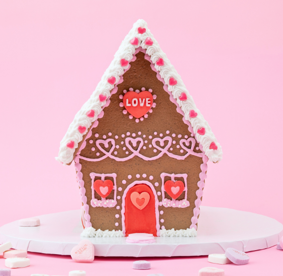 Ginger Snap Reusable Gingerbread House Kit | www.sprinklebeesweet.com