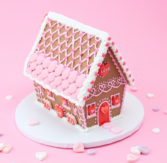 Ginger Snap Reusable Gingerbread House Kit | www.sprinklebeesweet.com