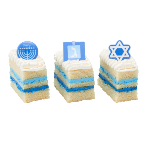 Hanukkah Cupcake Topper Rings | www.sprinklebeesweet.com