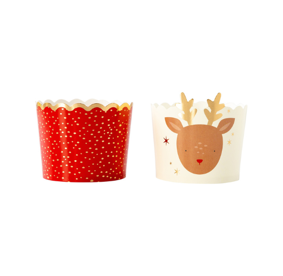 Christmas Reindeer Baking Cups | www.sprinklebeesweet.com