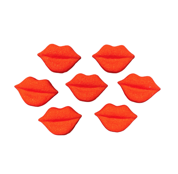 Valentine's Day Sugar Toppers: Red Lips | www.sprinklebeesweet.com
