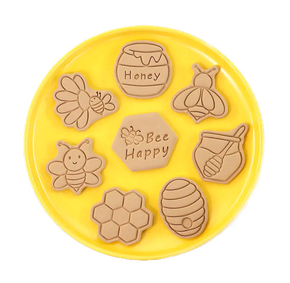 Honey Bee Cookie Cutter & Stampers Set | www.sprinklebeesweet.com
