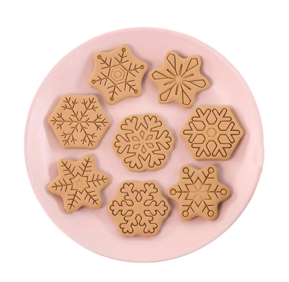 Snowflake Cookie Cutter Stampers Set | www.sprinklebeesweet.com