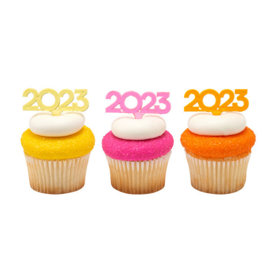 2023 Graduation Cupcake Picks | www.sprinklebeesweet.com